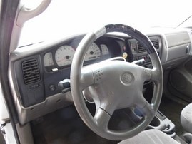 2002 Toyota Tacoma SR5 White Extended Cab 2.4L AT 2WD #Z24692